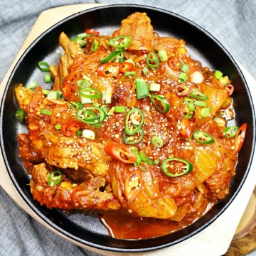 [묵은지 등갈비찜] 매콤 맛깔스러운 김치요리 돼지등갈비찜