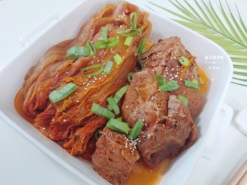 돼지고기 김치찜 레시피 묵은지 사태 요리 밥도둑 만들기 집밥메뉴 만드는법 전기밥솥요리