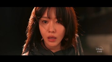 디즈니플러스 한국드라마 그리드 1회. 살인자 김마녹을 돕는 그리드 창시자 유령