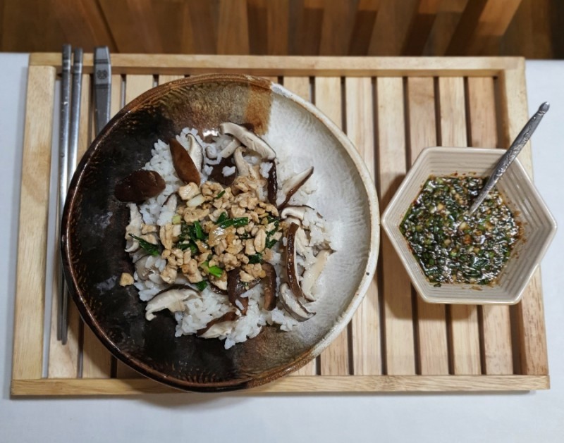 표고버섯밥 만드는법 양념장 맛있게 가을 생표고버섯요리