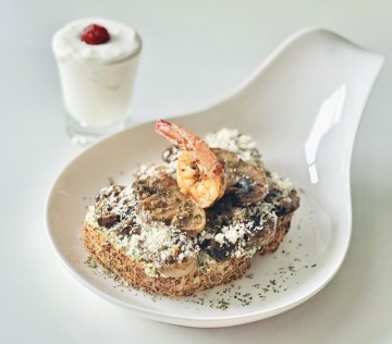 다이어트 아침 메뉴 저탄수 저당 호밀 오픈 토스트 양송이 버섯 볶음 새우 요리 사워크림 대파 크림치즈 소스 만드는법 레시피