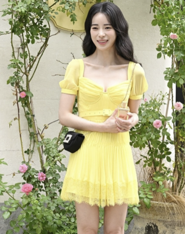 임지연 드레스 쉬폰 미니원피스 30대 여자소개팅룩 데이트룩