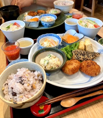 /후쿠오카/ 매일 달라지는 일본 가정식 런치 맛집, 롯폰마츠 noooma_cafe 노마카페