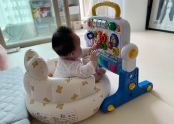 생후 6개월 아기발달 놀아주기 장난감 에듀테이블 사용시기