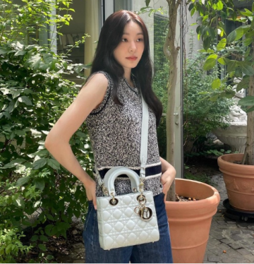 김연아 사복패션 속 디올 가방 30대 여자 명품 가방 가격 얼마?