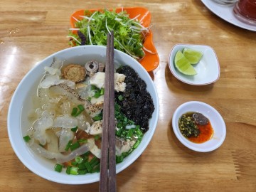 베트남 냐짱/나트랑 여행) 냐짱에서 먹은 음식들 : 분짜와 쌀국수(소고기/생선) + 추천할 만한 식당 리스트!