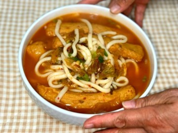 김치우동 만들기 10분컷 김치어묵우동 레시피 맛집 간단한 저녁메뉴 추천 따뜻한 한그릇요리