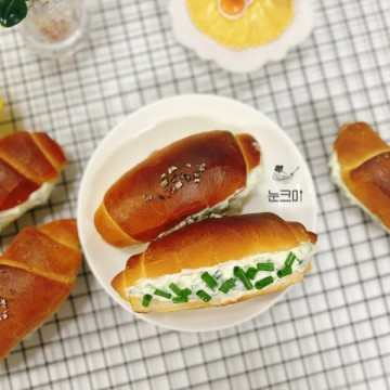 소금빵만들기 쪽파크림치즈를 듬뿍 넣은 소금빵 만드는법 (feat. 편스토랑 류수영 레시피)