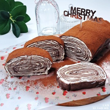 노오븐 베이킹으로 크리스마스 케잌 초코 롤 크레이프 케이크 만들기
