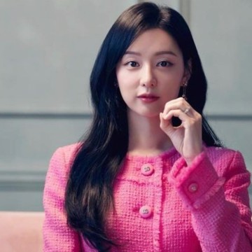 눈물의 여왕 김지원 핑크 크롭 트위드 자켓 의상 옷 돌체앤가바나