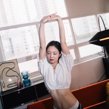 제니 패션 뮤직비디오 비비안웨스트우드 진주 초커 목걸이 20대 여자 목걸이 추천