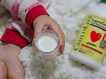 통잠시럽 신생아부터 분리수면 시작한 어린이까지 섭취 가능한 키즈칼슘 챙겨주세요
