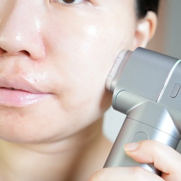 뉴즈미 라인소닉 피부결 피부리프팅 피부탄력 피부홈케어 뷰티디바이스 사용법 특징