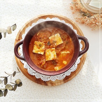 두부 참치 김치찌개 맛있게 끓이는법 캔 참치에 신김치 볶아 만든 김치찌개 레시피