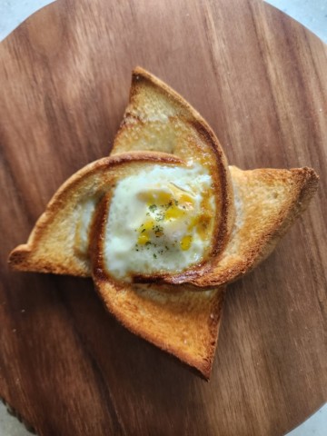 식빵 계란 토스트 색다른 트위스트 브런치 고등학생아침메뉴