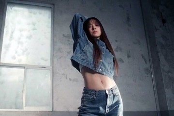 이효리 청바지 패션, 15년 만에 다시 만난 여자 청바지 브랜드 게스 코디 정보