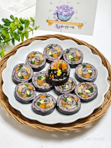 회오리 김밥 이색 집김밥 예쁘게 맛있게 싸는 법 속 재료 만들기